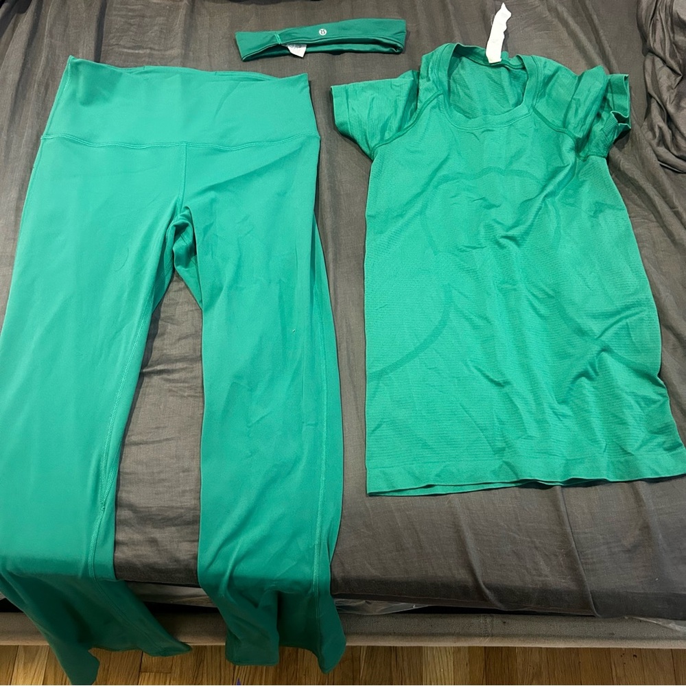 Lululemon Athletica Teal Activewear Set